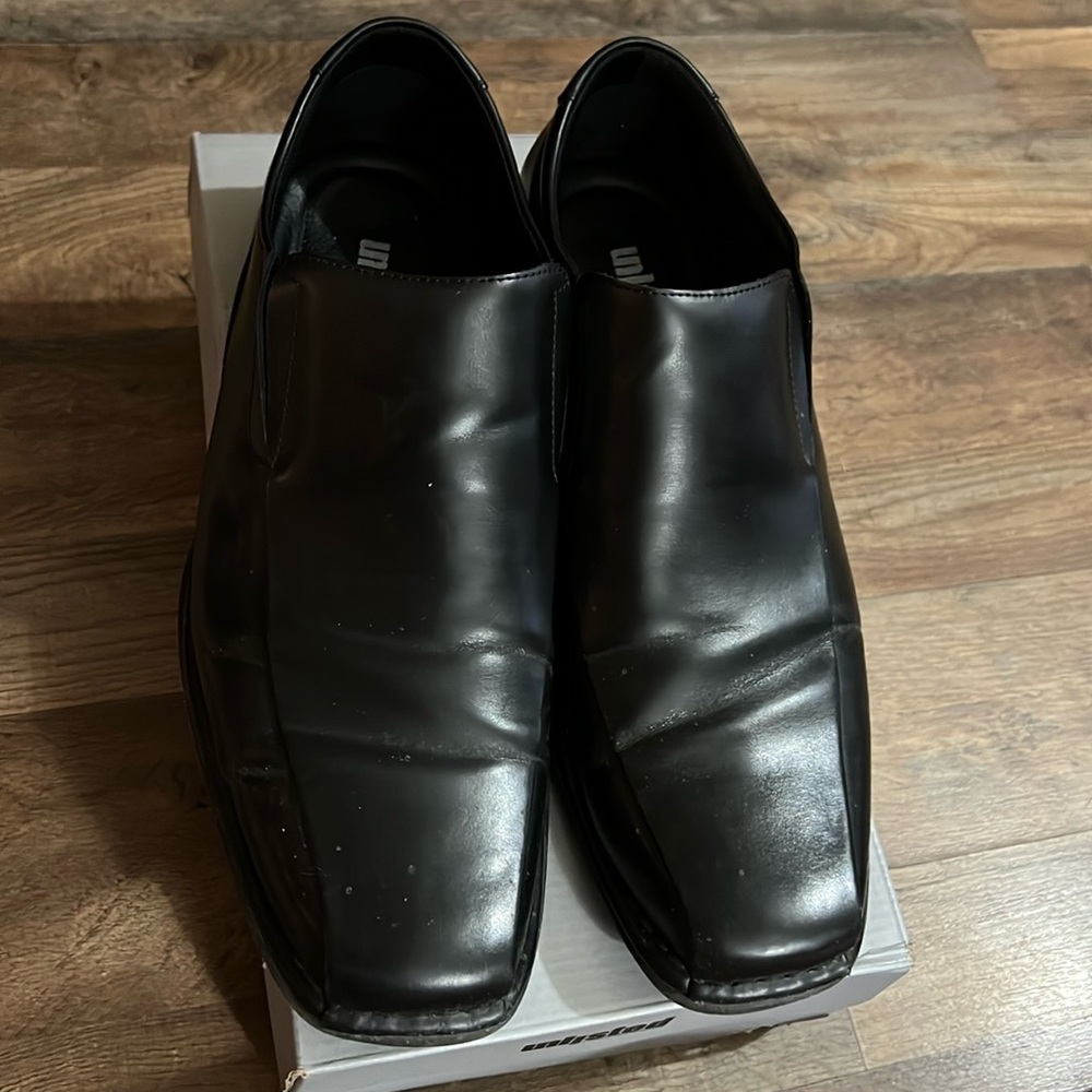 Mens dress shoes